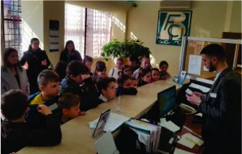 Educaţia financiară în rândul elevilor, susţinută de FinComBank Educaţia financiară în rândul elevilor, susţinută de FinComBank